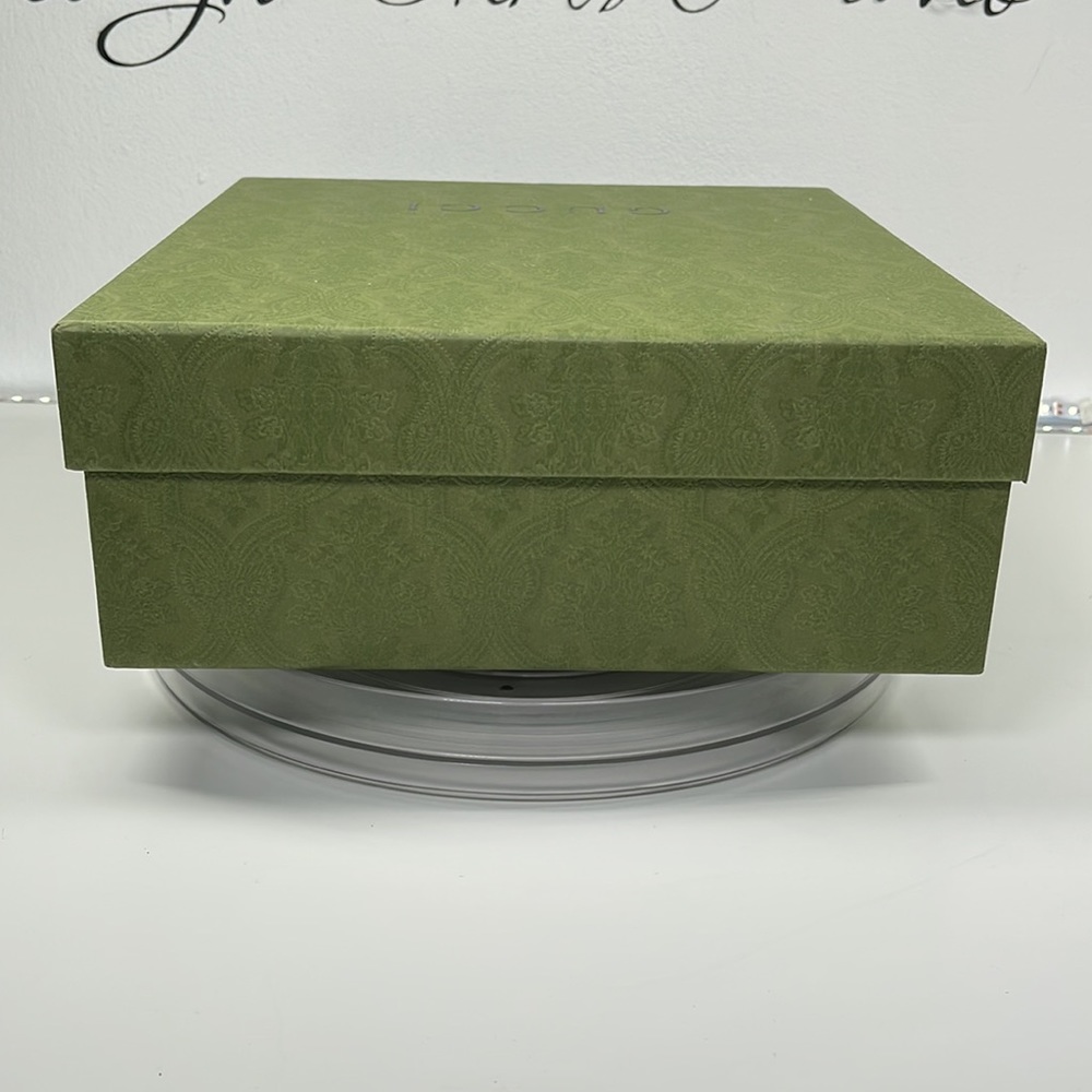 Authentic Gucci box empty - Picture 5 of 6